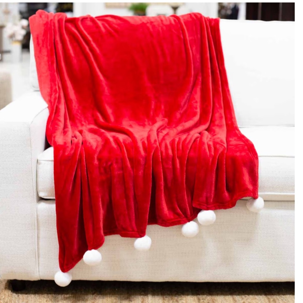 COPY - NWT Royal Standard Luxurious Soft Throw Red with pom poms 50 x 60